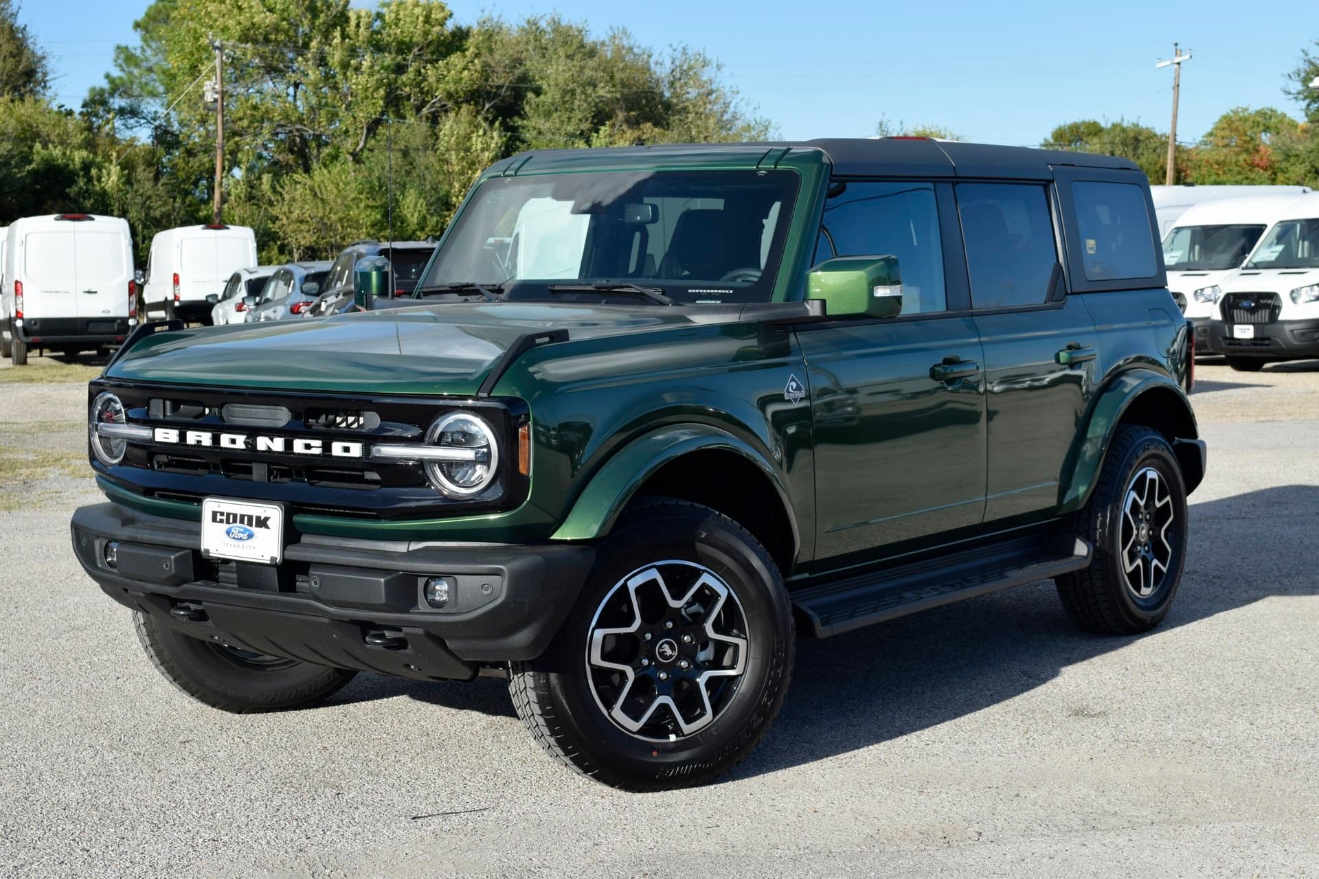 2025 Ford Bronco Outer Banks