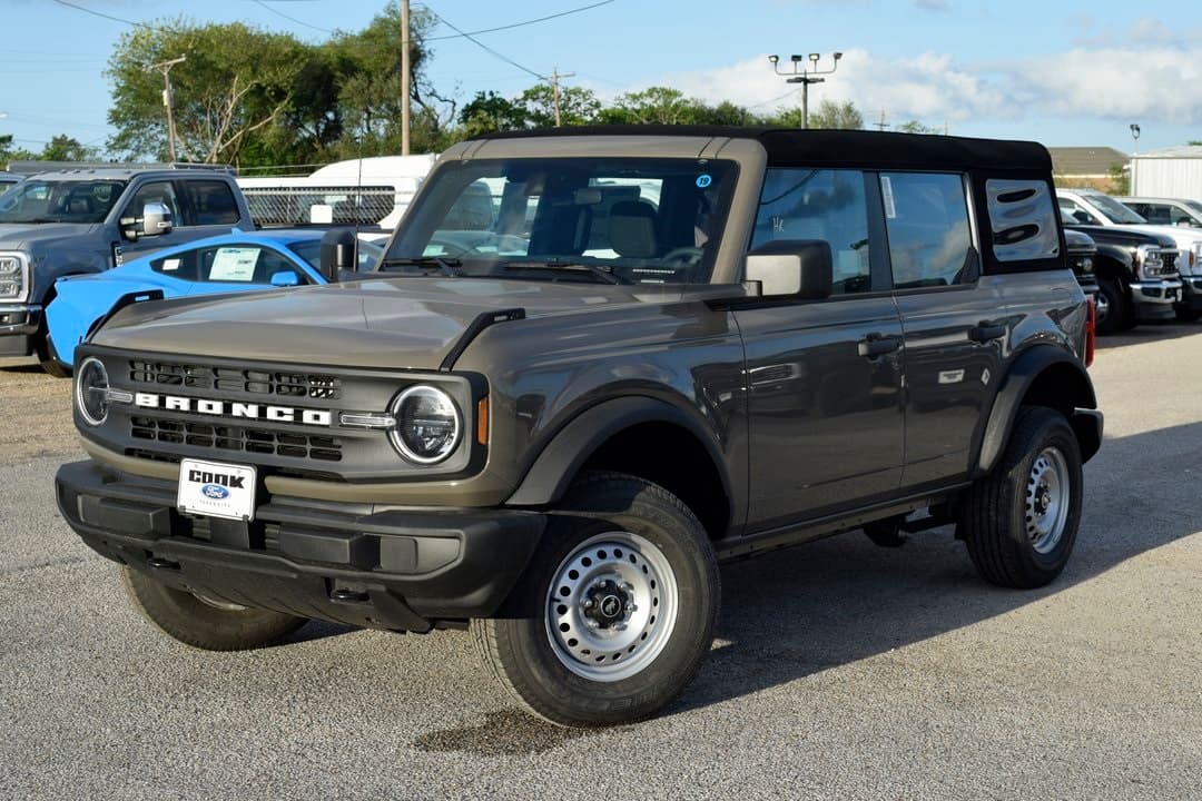 2025 Ford Bronco Base