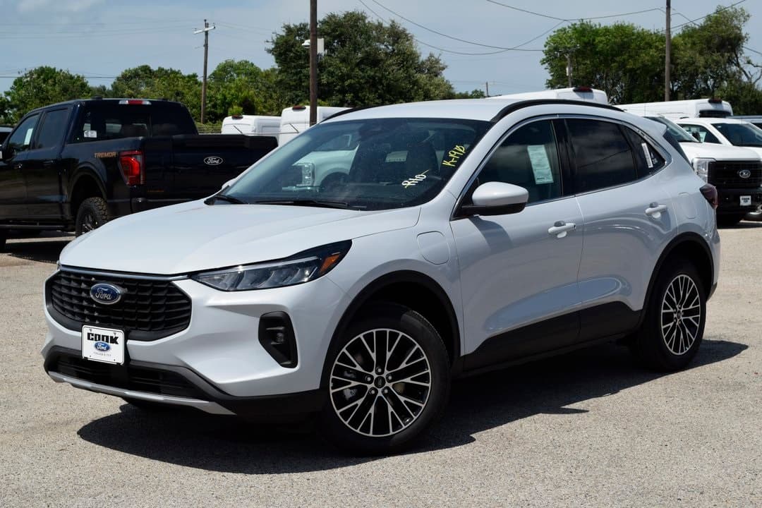 2025 Ford Escape Plug-In Hybrid Base