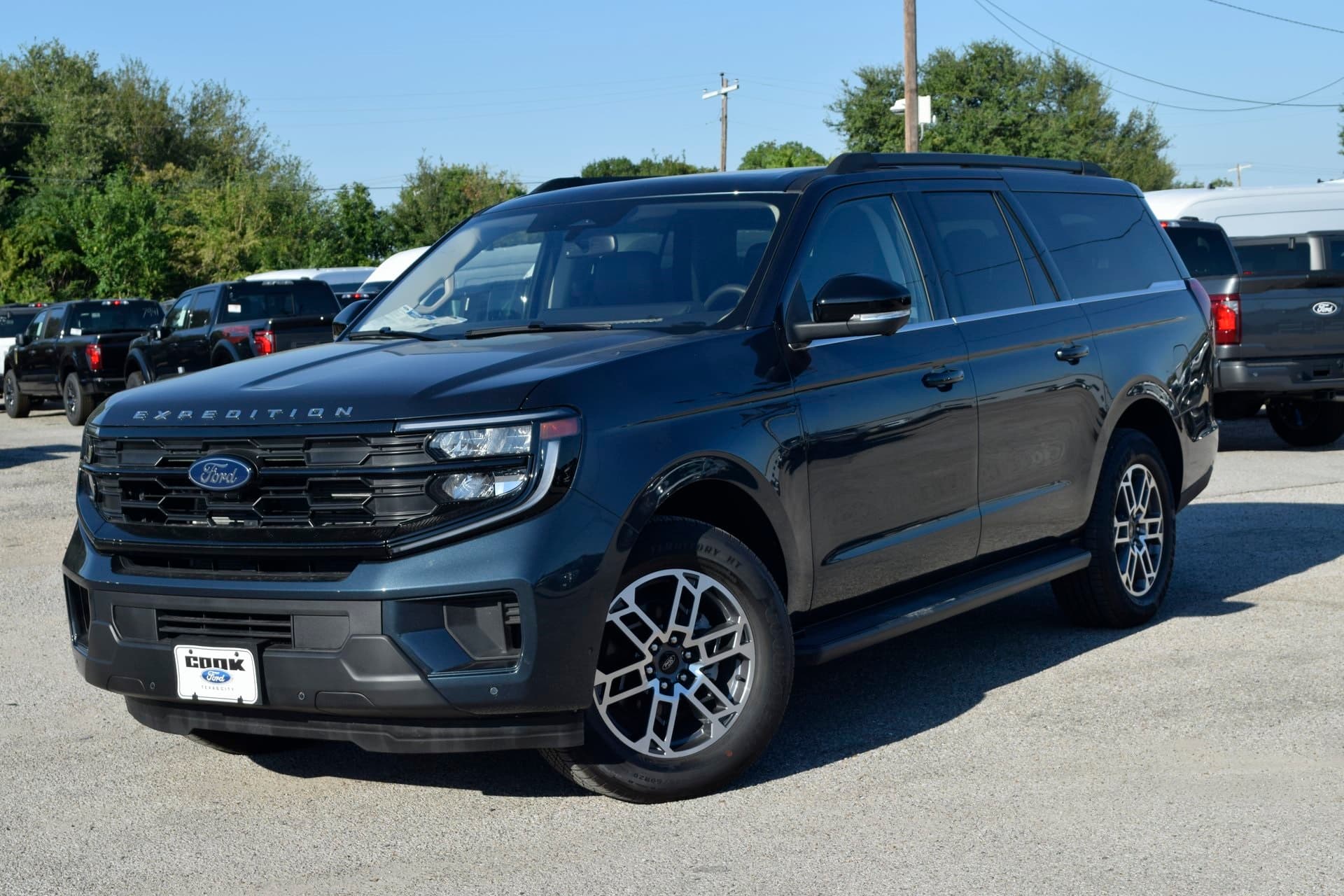 2025 Ford Expedition Max Active