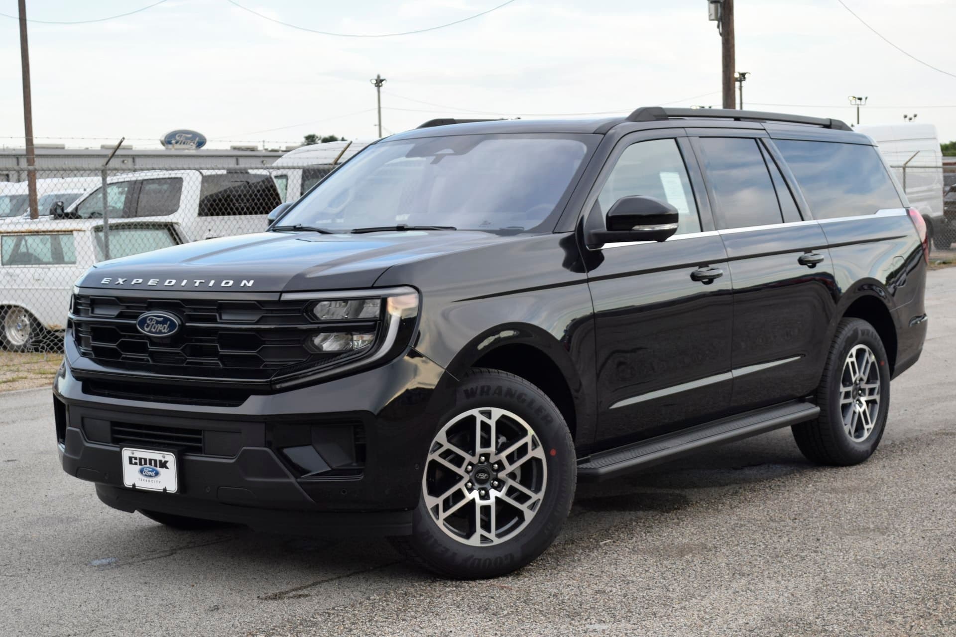 2025 Ford Expedition Max Active