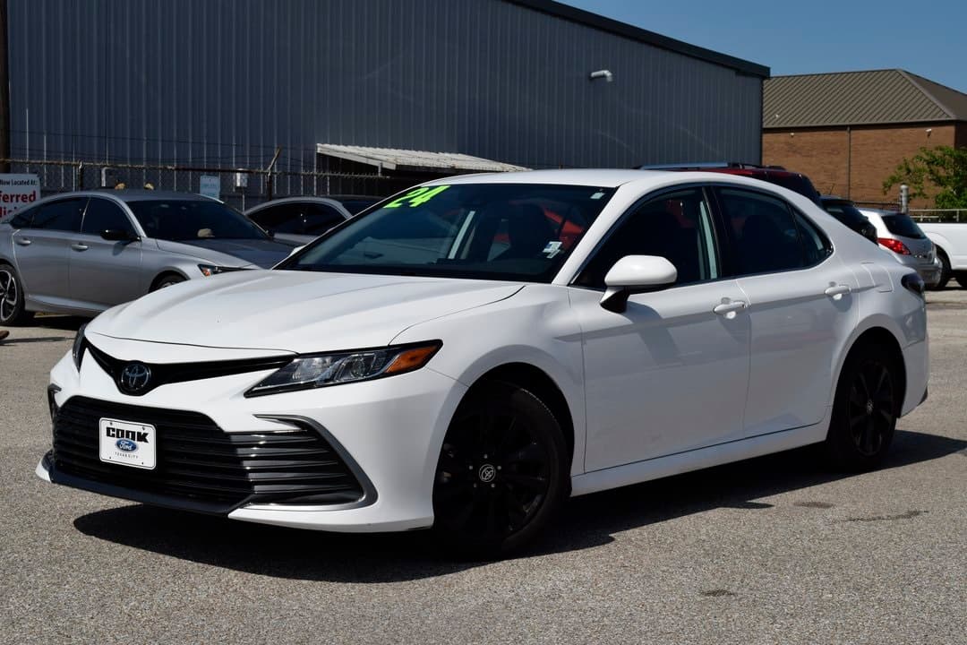 2024 Toyota Camry LE
