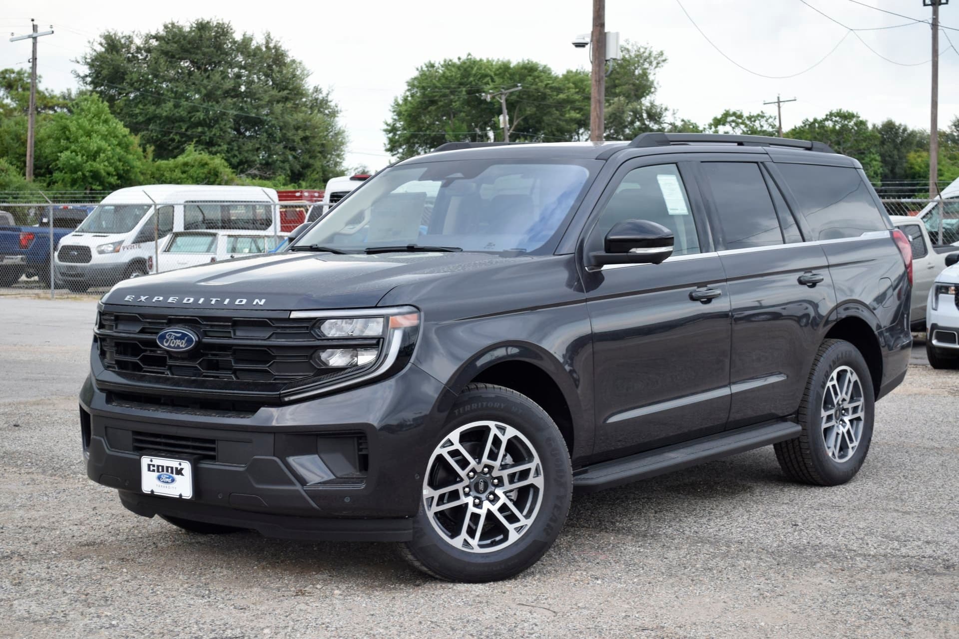 2025 Ford Expedition Active