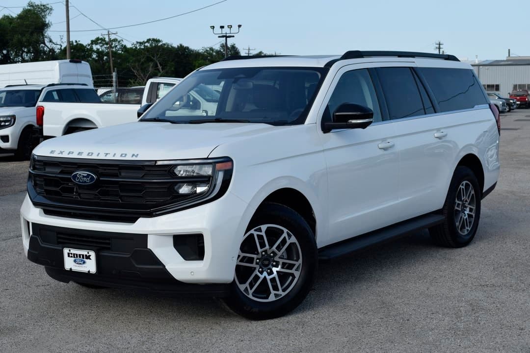 2025 Ford Expedition Max Active