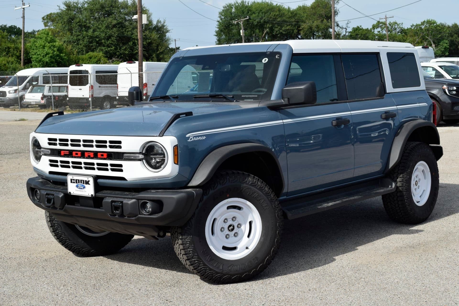 2025 Ford Bronco Heritage Edition